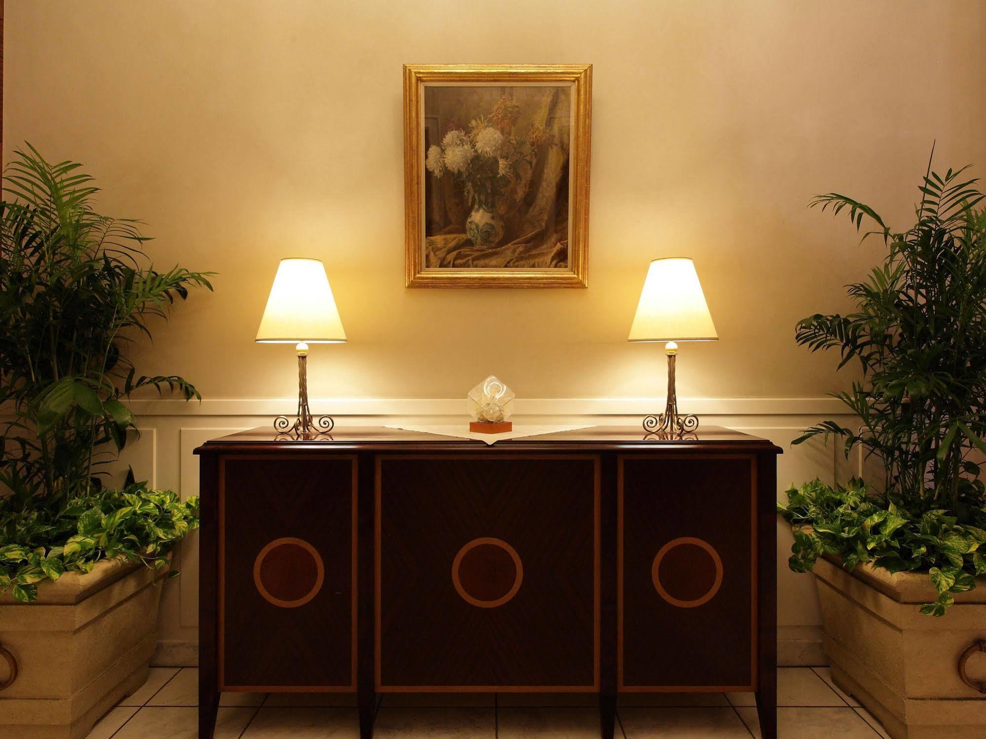 טוקיו Hotel Monterey Lasoeur Ginza מראה חיצוני תמונה